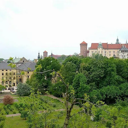 Hotel Queen Boutique 4*