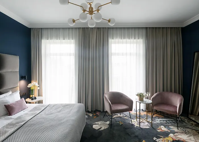 Hotel Queen Boutique 4*