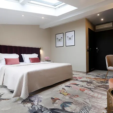 Queen Boutique Ξενοδοχείο 4*