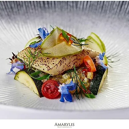 Queen Boutique Hotel 4*