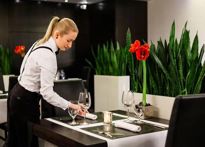 Queen Boutique Hotell 4*