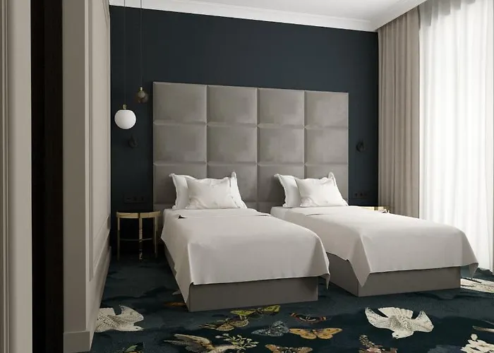 Hotell Queen Boutique 4*