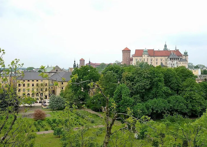 Hotell Queen Boutique 4*