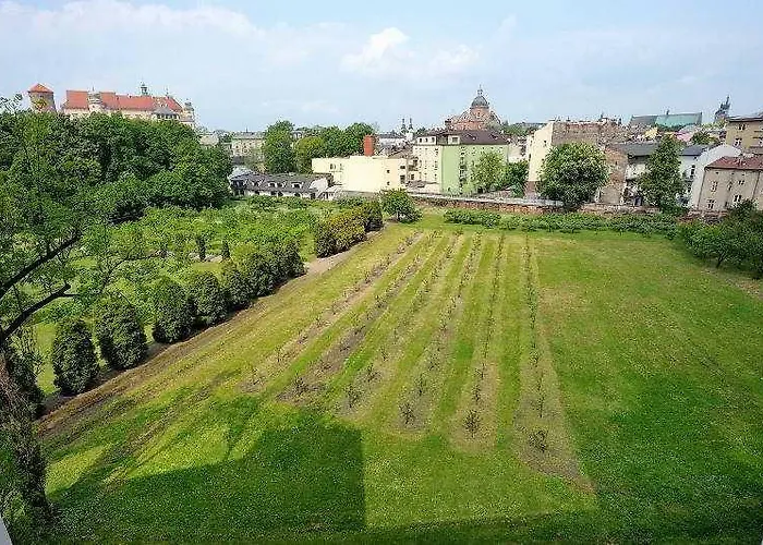 Queen Boutique מלון 4*